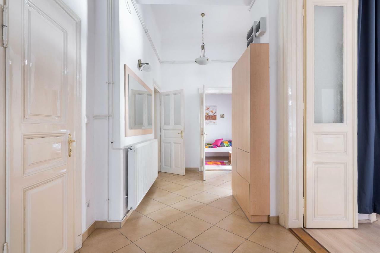 Izabella Home 2 Budapest Eksteriør billede