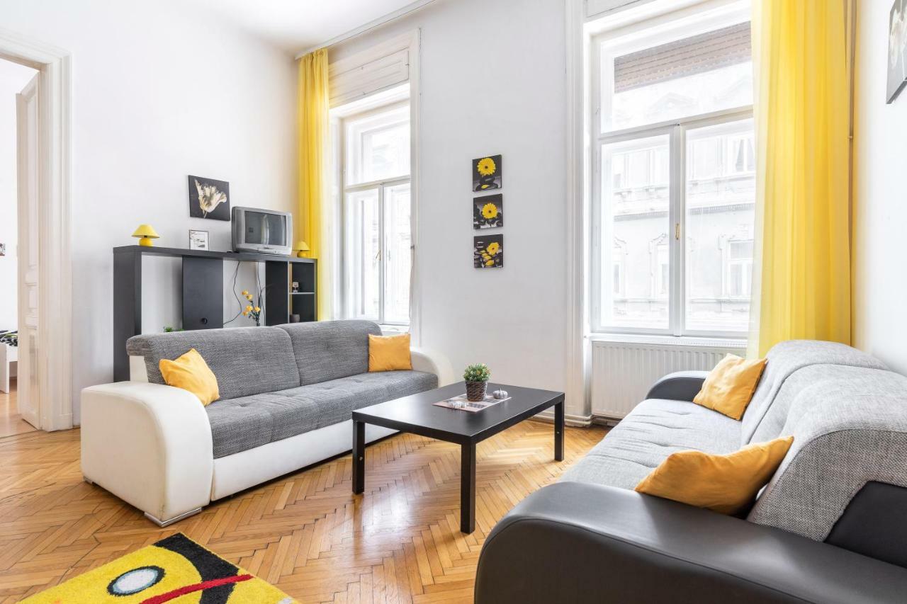 Izabella Home 2 Budapest Eksteriør billede